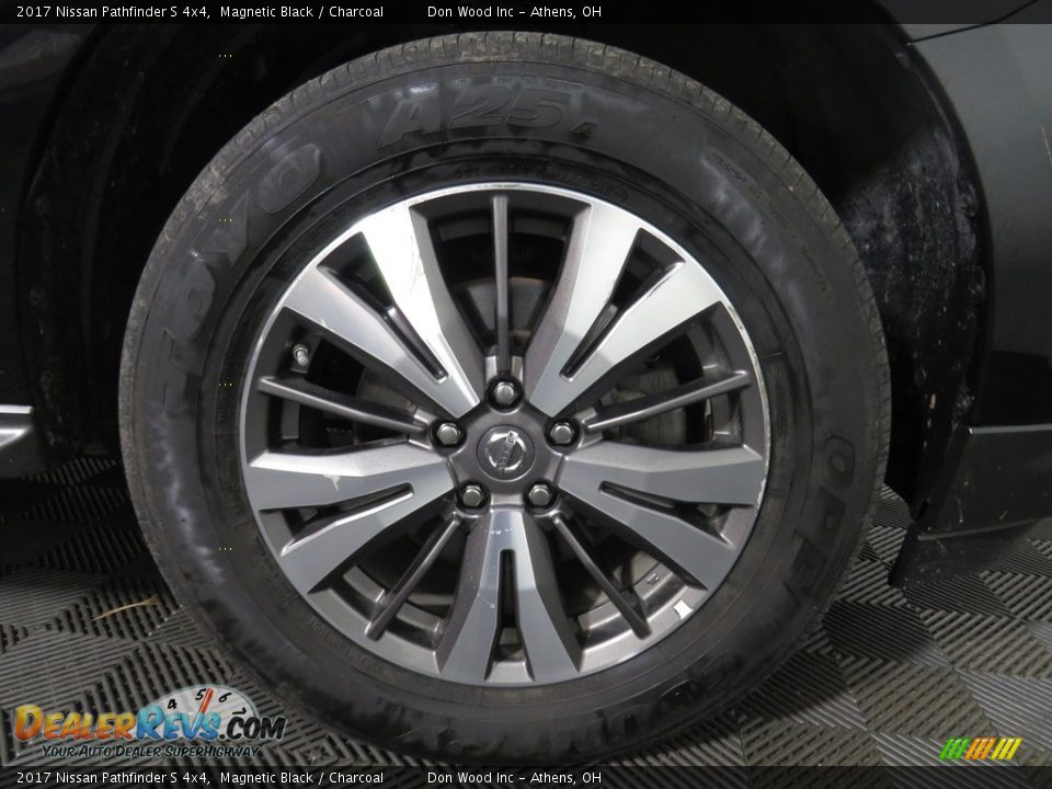 2017 Nissan Pathfinder S 4x4 Magnetic Black / Charcoal Photo #17