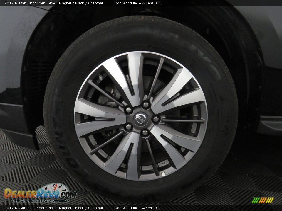 2017 Nissan Pathfinder S 4x4 Magnetic Black / Charcoal Photo #18