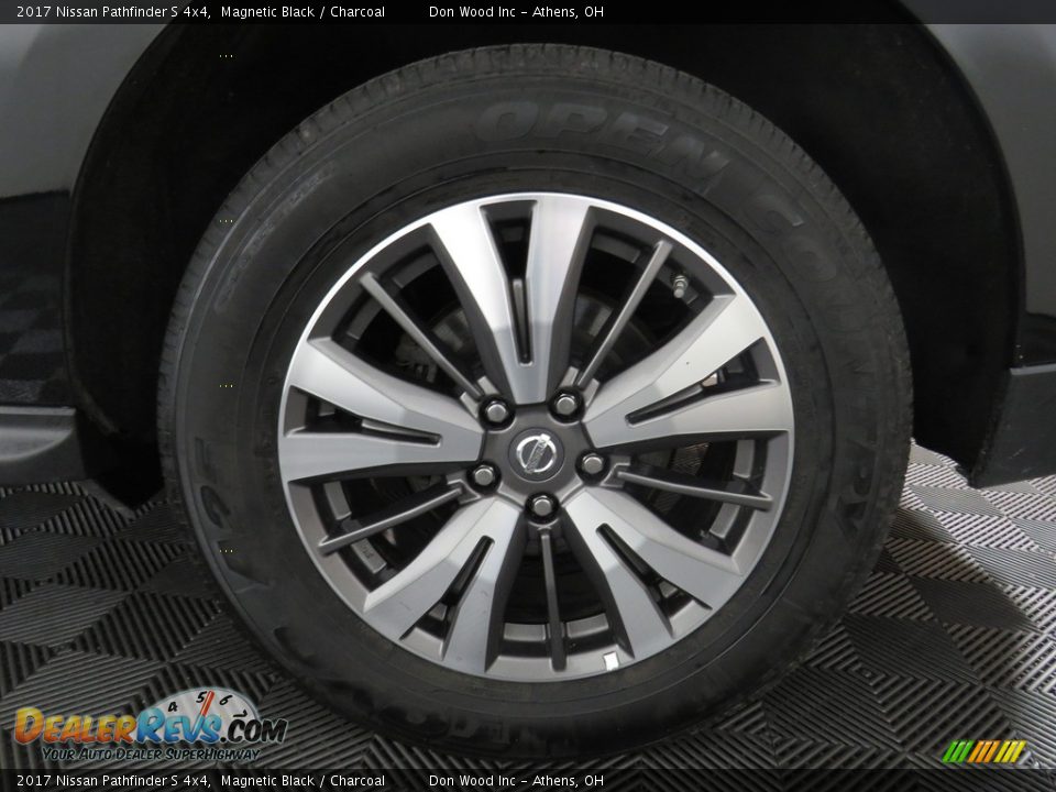 2017 Nissan Pathfinder S 4x4 Magnetic Black / Charcoal Photo #19