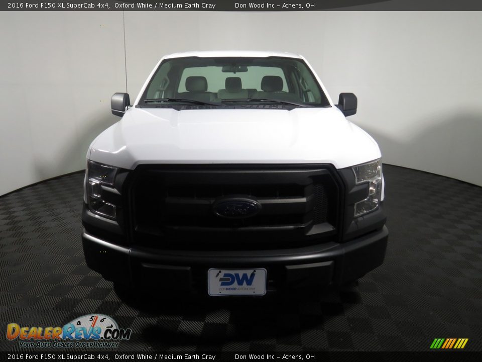 2016 Ford F150 XL SuperCab 4x4 Oxford White / Medium Earth Gray Photo #3