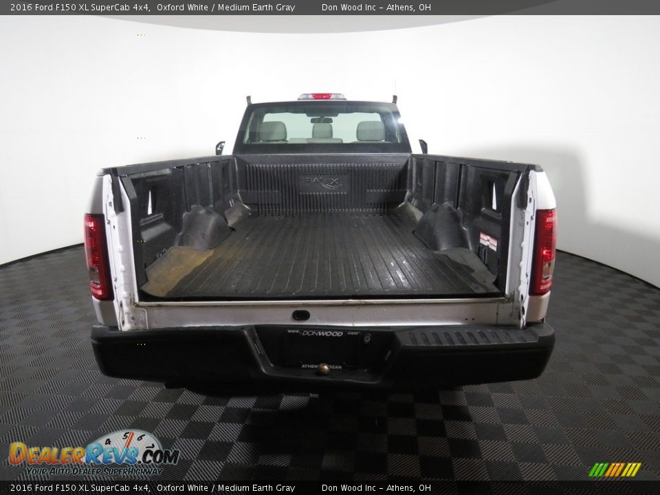 2016 Ford F150 XL SuperCab 4x4 Oxford White / Medium Earth Gray Photo #10