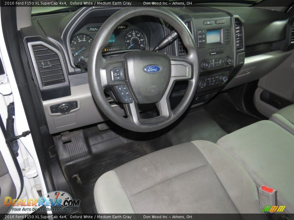 2016 Ford F150 XL SuperCab 4x4 Oxford White / Medium Earth Gray Photo #19