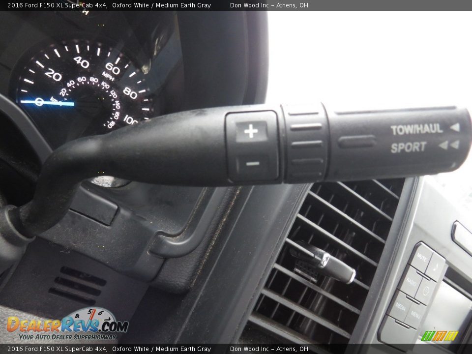 2016 Ford F150 XL SuperCab 4x4 Oxford White / Medium Earth Gray Photo #28