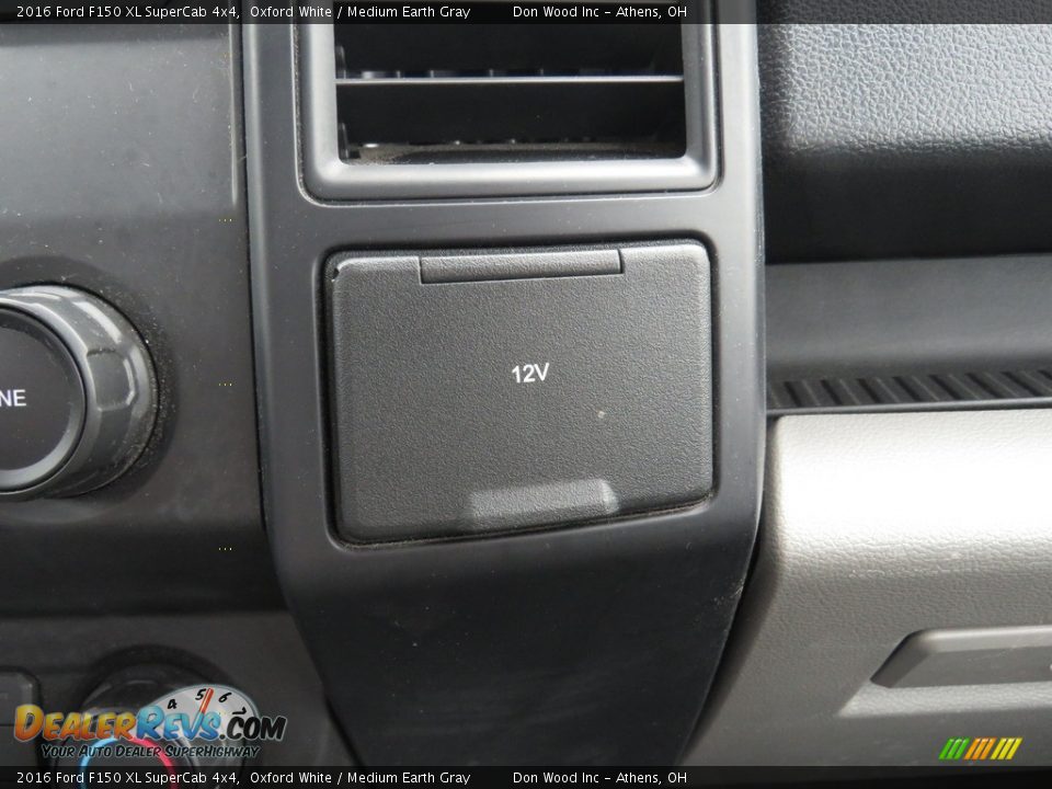 2016 Ford F150 XL SuperCab 4x4 Oxford White / Medium Earth Gray Photo #32