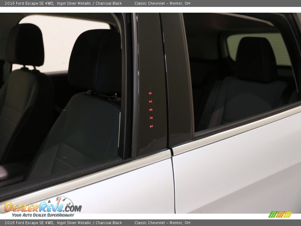 2016 Ford Escape SE 4WD Ingot Silver Metallic / Charcoal Black Photo #4