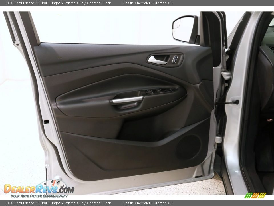 2016 Ford Escape SE 4WD Ingot Silver Metallic / Charcoal Black Photo #5