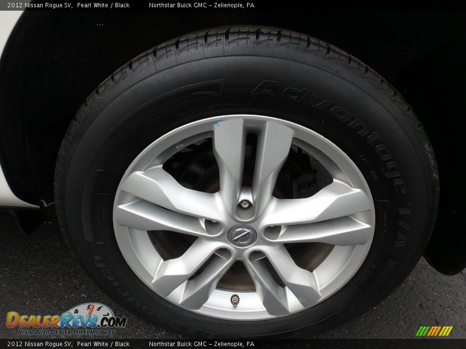 2012 Nissan Rogue SV Pearl White / Black Photo #14