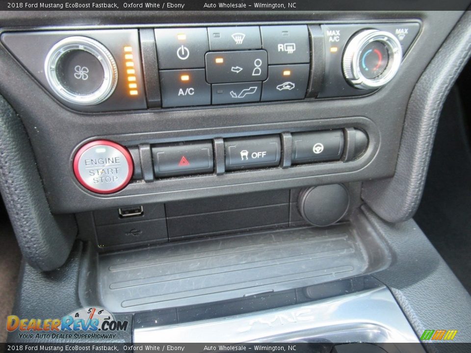 2018 Ford Mustang EcoBoost Fastback Oxford White / Ebony Photo #18