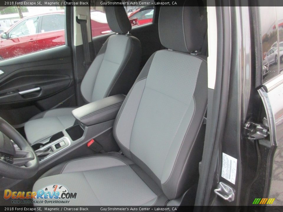 2018 Ford Escape SE Magnetic / Charcoal Black Photo #8