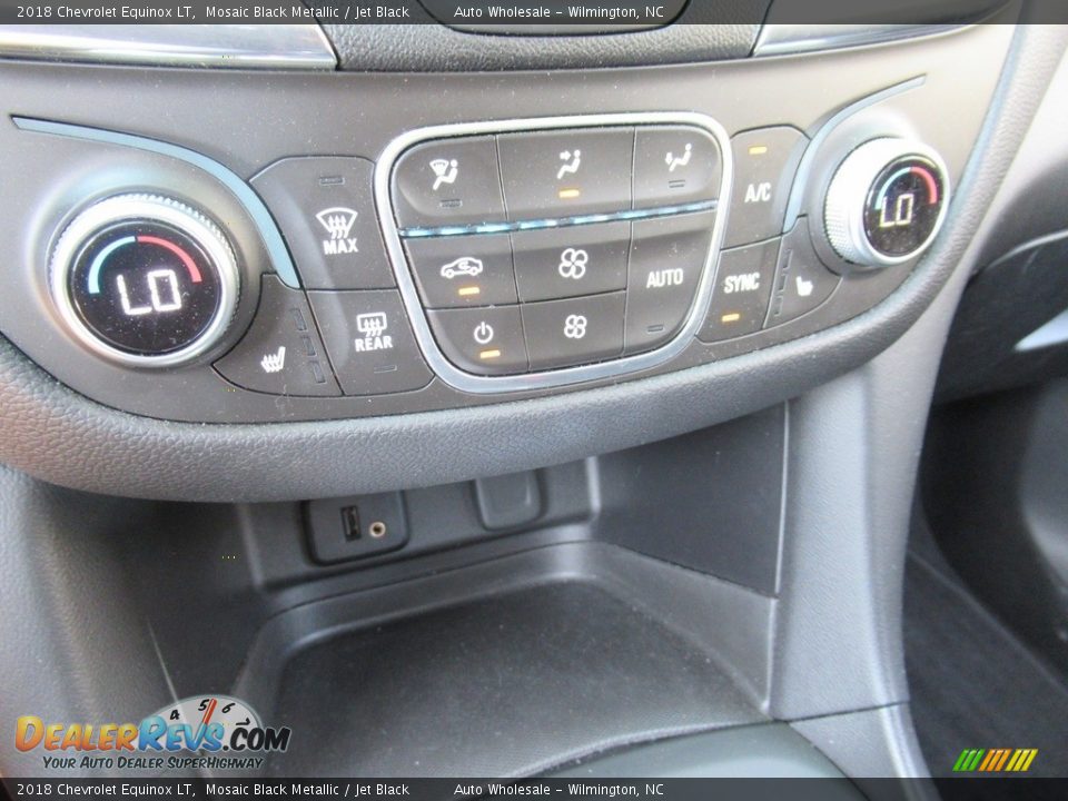 2018 Chevrolet Equinox LT Mosaic Black Metallic / Jet Black Photo #17