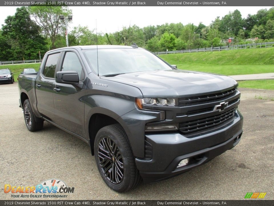 Front 3/4 View of 2019 Chevrolet Silverado 1500 RST Crew Cab 4WD Photo #11