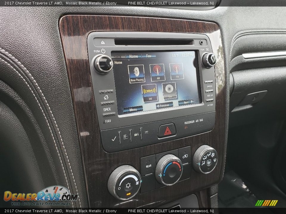 2017 Chevrolet Traverse LT AWD Mosaic Black Metallic / Ebony Photo #20