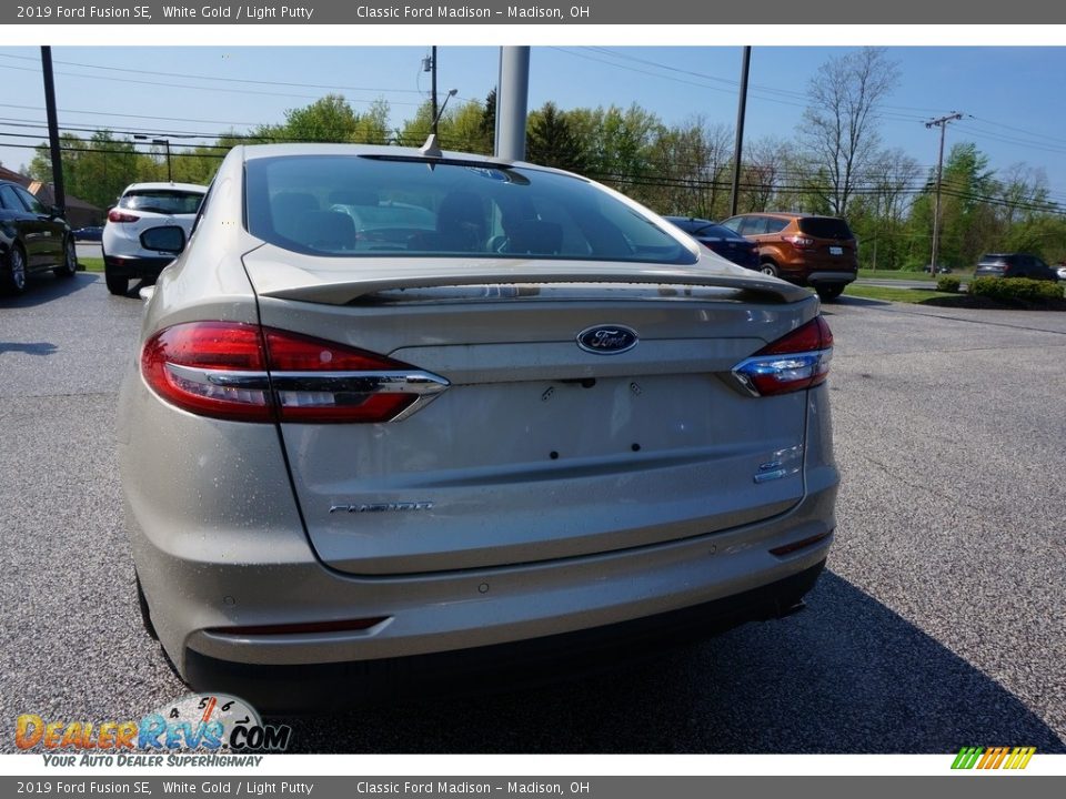 2019 Ford Fusion SE White Gold / Light Putty Photo #3