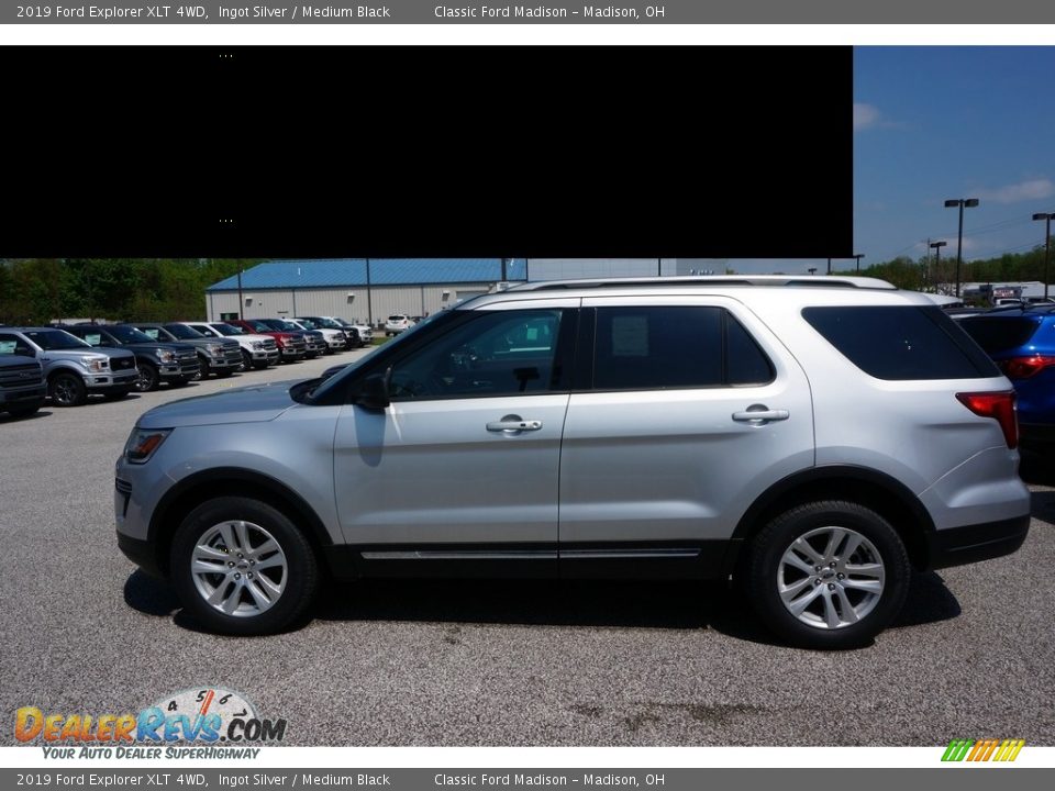 2019 Ford Explorer XLT 4WD Ingot Silver / Medium Black Photo #2