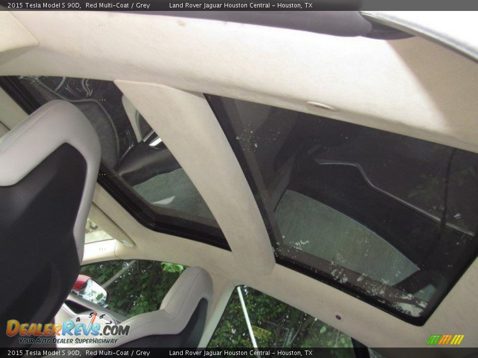 Sunroof of 2015 Tesla Model S 90D Photo #18
