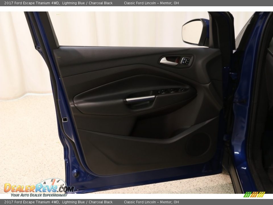 2017 Ford Escape Titanium 4WD Lightning Blue / Charcoal Black Photo #5