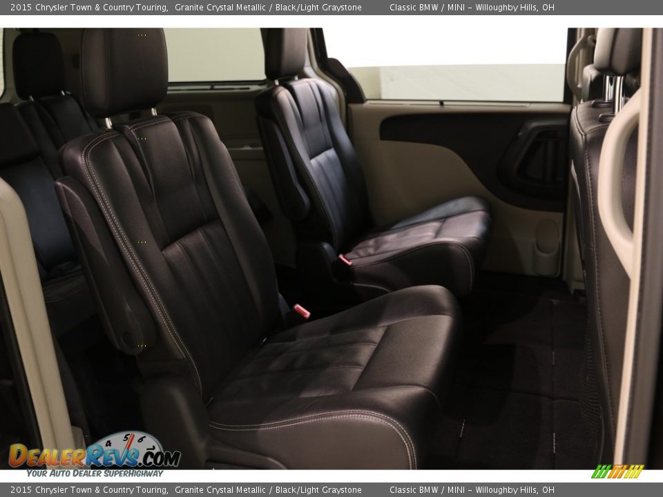2015 Chrysler Town & Country Touring Granite Crystal Metallic / Black/Light Graystone Photo #19