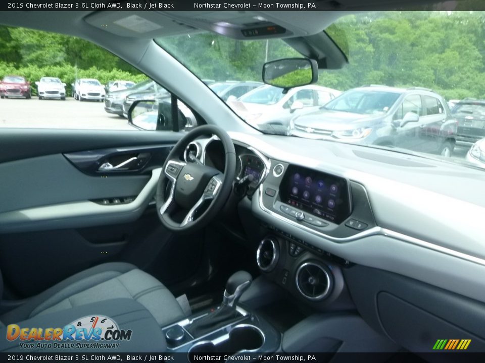 2019 Chevrolet Blazer 3.6L Cloth AWD Black / Jet Black Photo #11