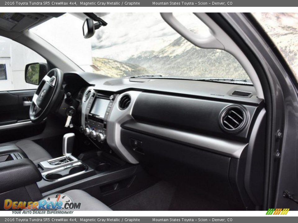 2016 Toyota Tundra SR5 CrewMax 4x4 Magnetic Gray Metallic / Graphite Photo #16