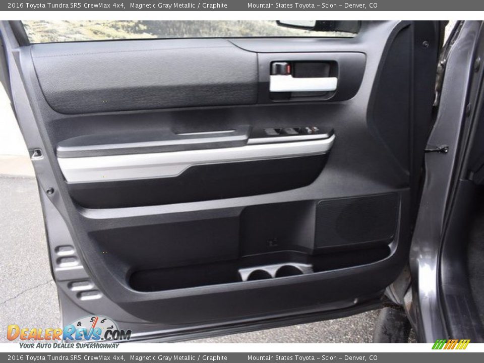 2016 Toyota Tundra SR5 CrewMax 4x4 Magnetic Gray Metallic / Graphite Photo #24