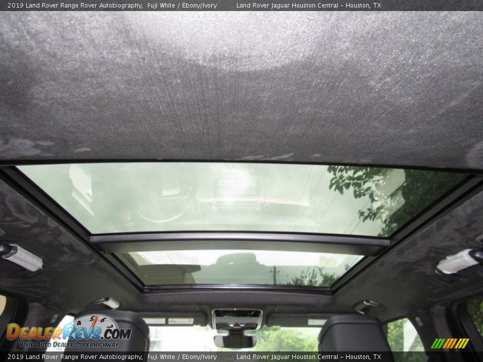 Sunroof of 2019 Land Rover Range Rover Autobiography Photo #18
