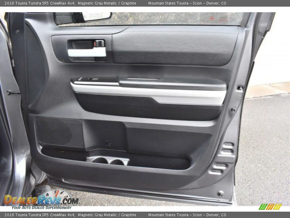 2016 Toyota Tundra SR5 CrewMax 4x4 Magnetic Gray Metallic / Graphite Photo #25