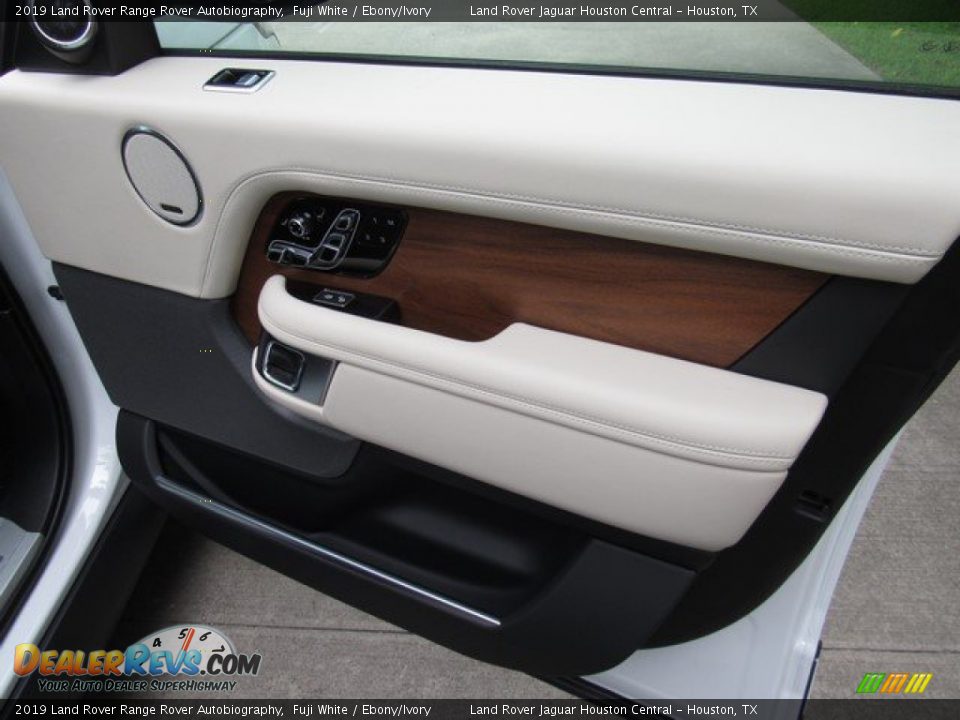 Door Panel of 2019 Land Rover Range Rover Autobiography Photo #20