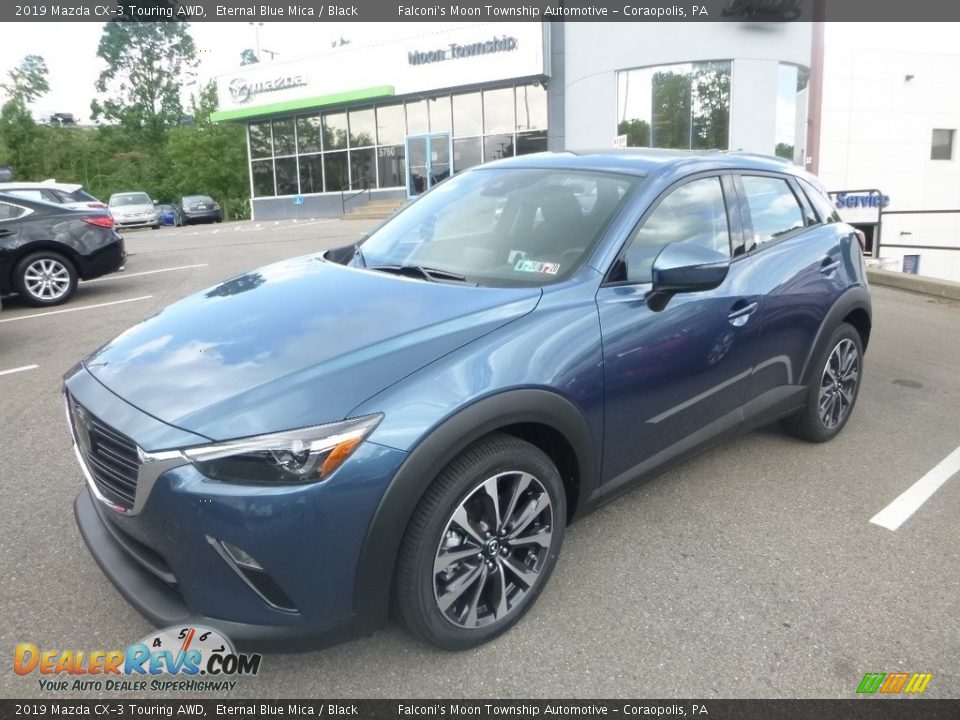 Front 3/4 View of 2019 Mazda CX-3 Touring AWD Photo #5