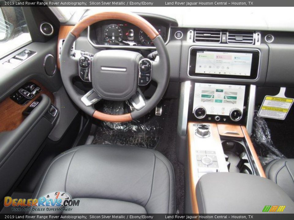Dashboard of 2019 Land Rover Range Rover Autobiography Photo #14