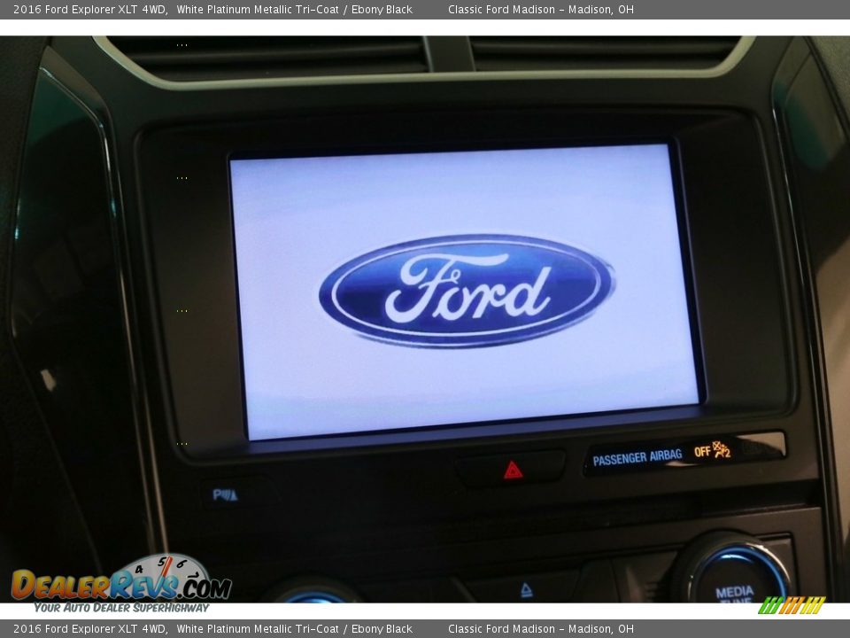 2016 Ford Explorer XLT 4WD White Platinum Metallic Tri-Coat / Ebony Black Photo #10