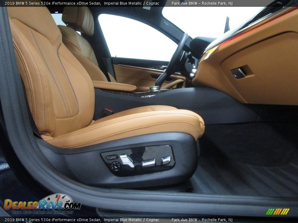 2019 BMW 5 Series 530e iPerformance xDrive Sedan Imperial Blue Metallic / Cognac Photo #15
