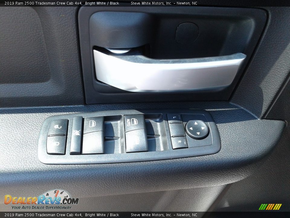 2019 Ram 2500 Tradesman Crew Cab 4x4 Bright White / Black Photo #9