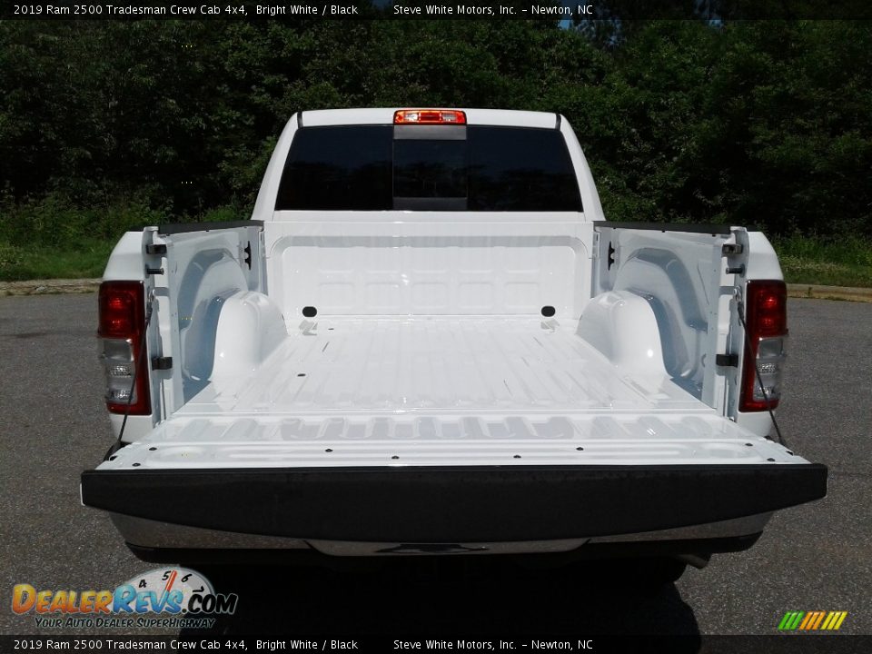2019 Ram 2500 Tradesman Crew Cab 4x4 Bright White / Black Photo #12