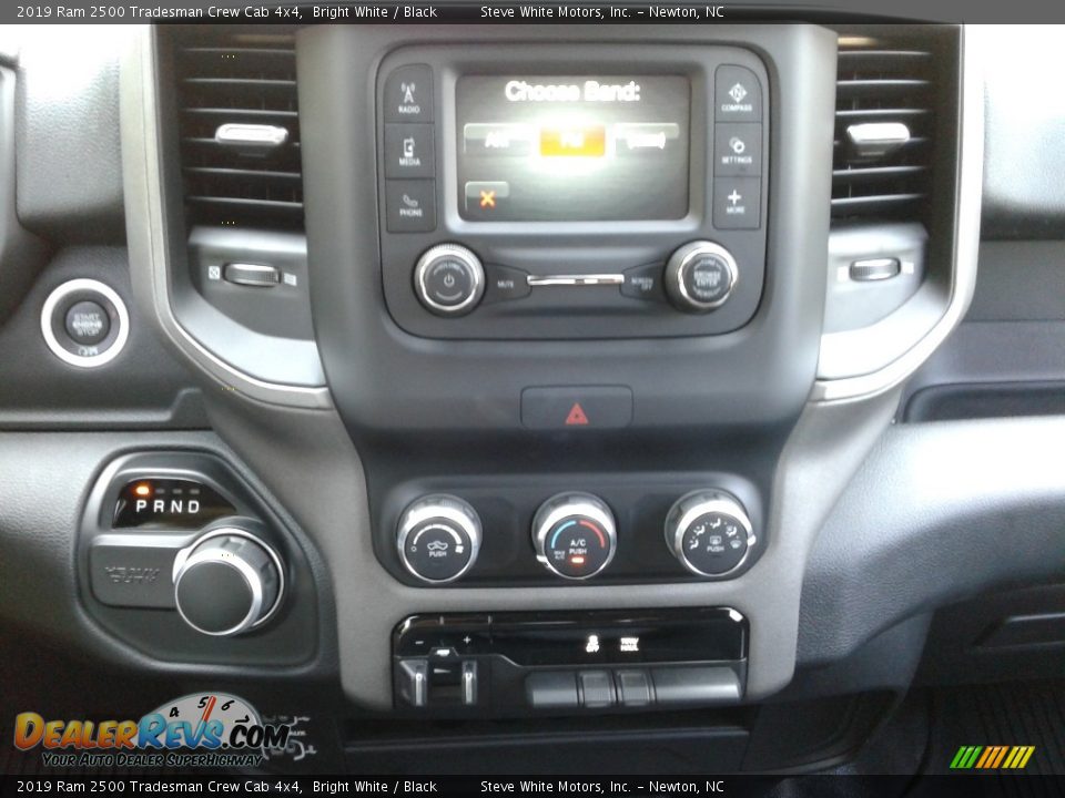 2019 Ram 2500 Tradesman Crew Cab 4x4 Bright White / Black Photo #18