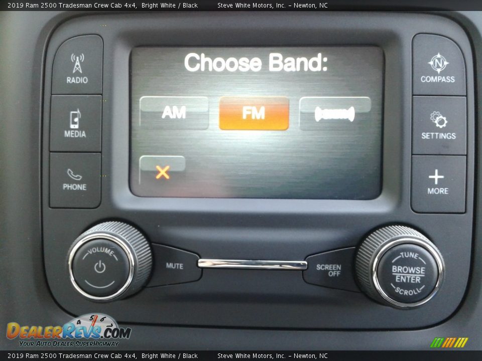 2019 Ram 2500 Tradesman Crew Cab 4x4 Bright White / Black Photo #19