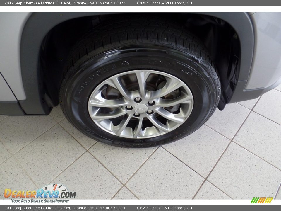 2019 Jeep Cherokee Latitude Plus 4x4 Granite Crystal Metallic / Black Photo #5