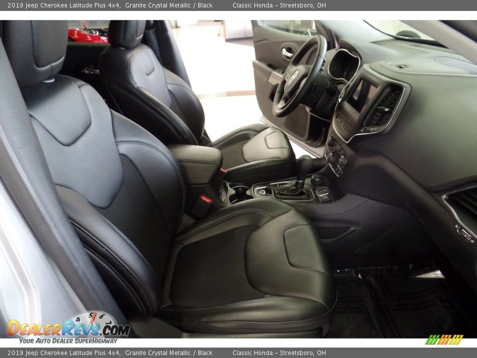 2019 Jeep Cherokee Latitude Plus 4x4 Granite Crystal Metallic / Black Photo #16