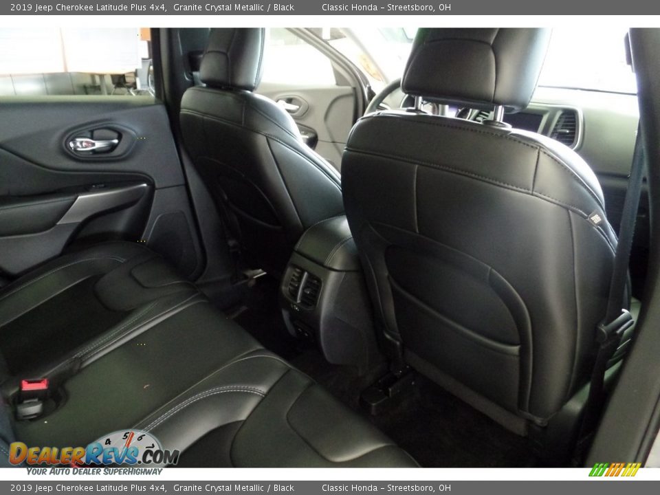2019 Jeep Cherokee Latitude Plus 4x4 Granite Crystal Metallic / Black Photo #18