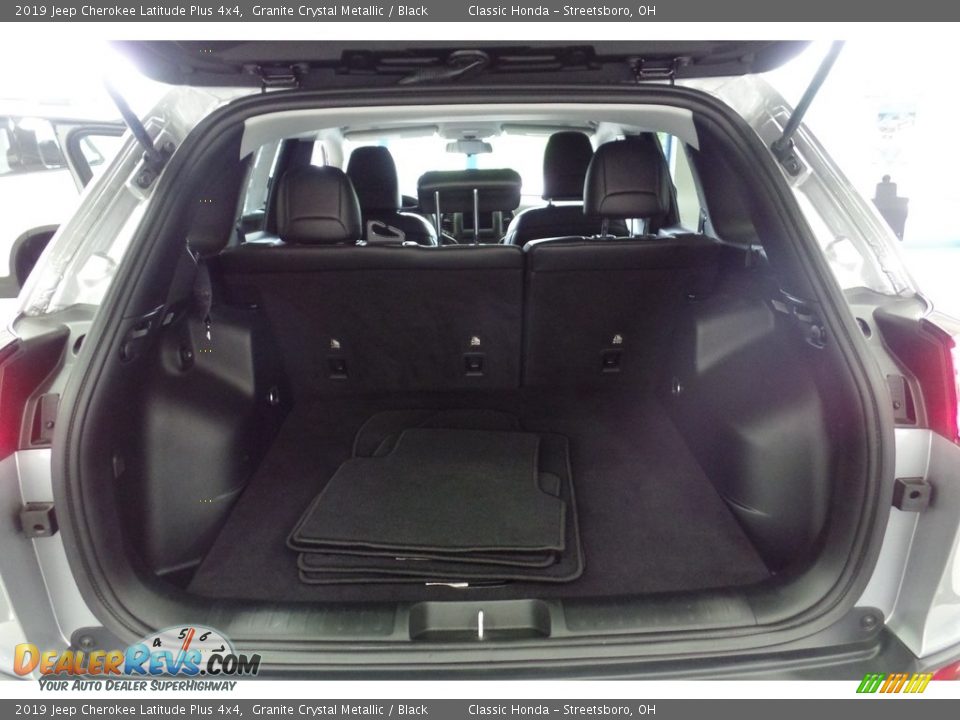 2019 Jeep Cherokee Latitude Plus 4x4 Granite Crystal Metallic / Black Photo #21