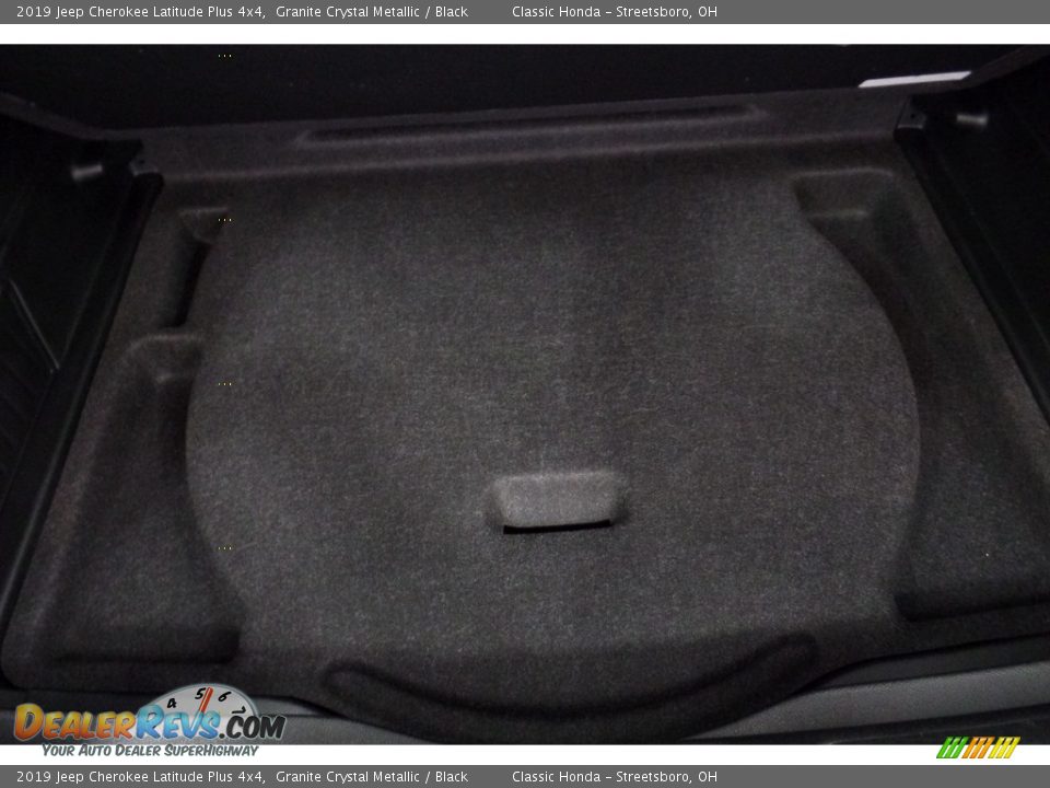 2019 Jeep Cherokee Latitude Plus 4x4 Granite Crystal Metallic / Black Photo #22