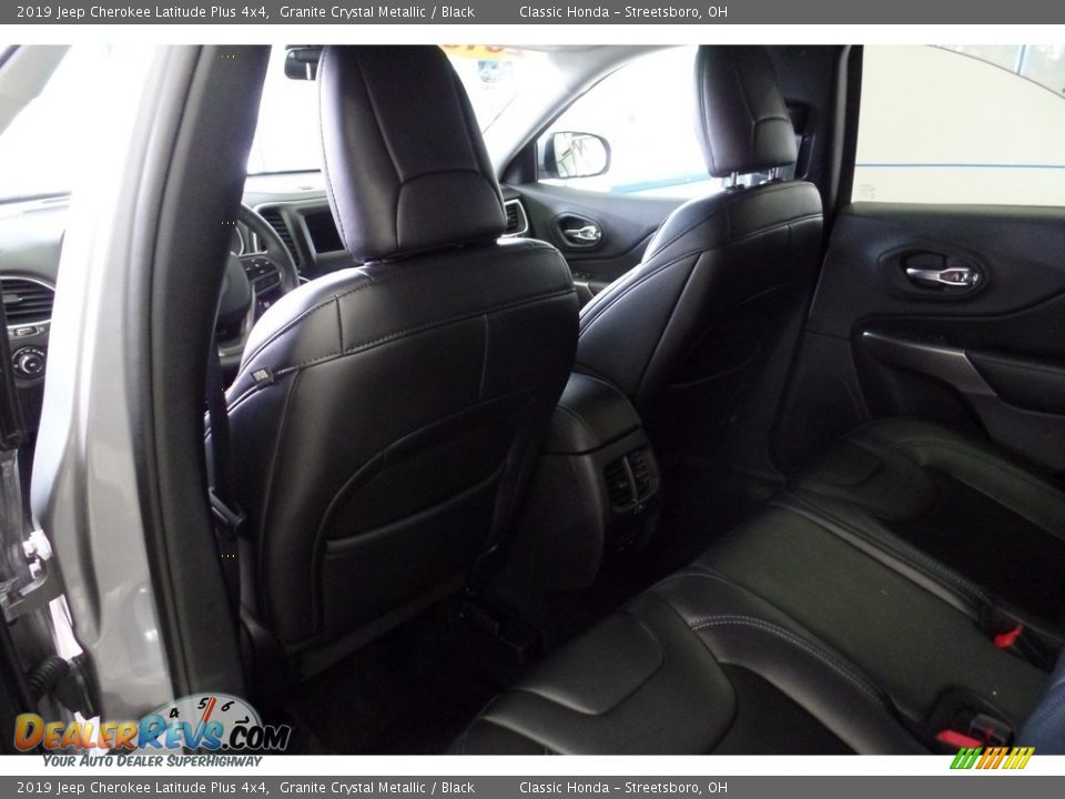 2019 Jeep Cherokee Latitude Plus 4x4 Granite Crystal Metallic / Black Photo #24