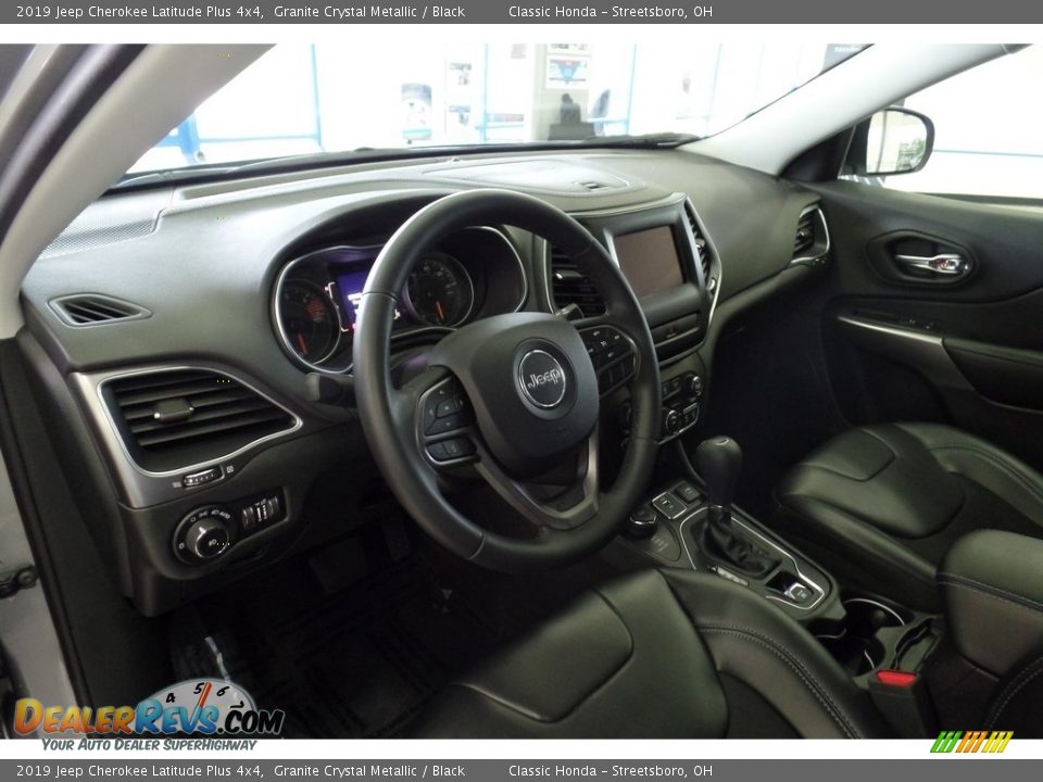 2019 Jeep Cherokee Latitude Plus 4x4 Granite Crystal Metallic / Black Photo #27