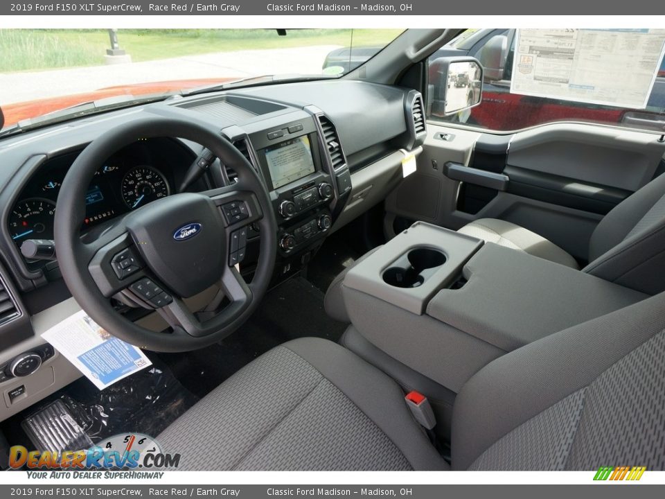 Earth Gray Interior - 2019 Ford F150 XLT SuperCrew Photo #4