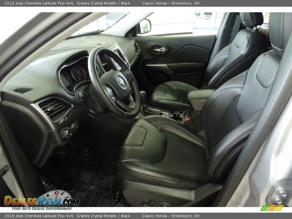 2019 Jeep Cherokee Latitude Plus 4x4 Granite Crystal Metallic / Black Photo #28