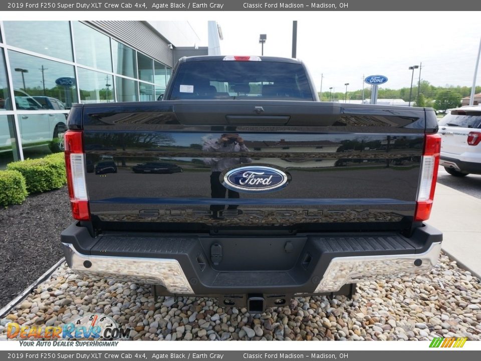 2019 Ford F250 Super Duty XLT Crew Cab 4x4 Agate Black / Earth Gray Photo #3