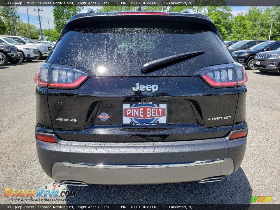 2019 Jeep Grand Cherokee Altitude 4x4 Bright White / Black Photo #5