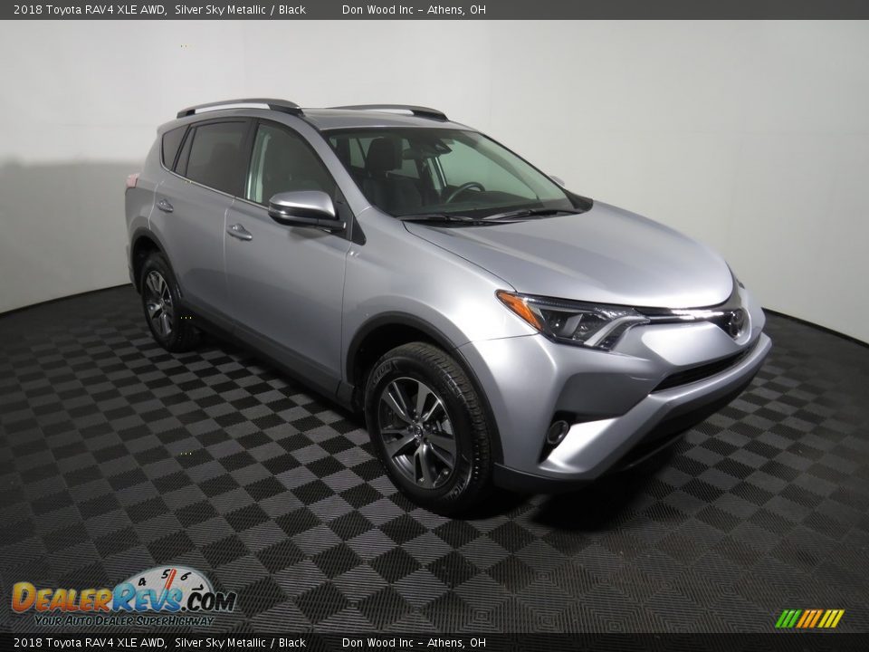 2018 Toyota RAV4 XLE AWD Silver Sky Metallic / Black Photo #3