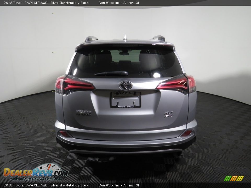 2018 Toyota RAV4 XLE AWD Silver Sky Metallic / Black Photo #12