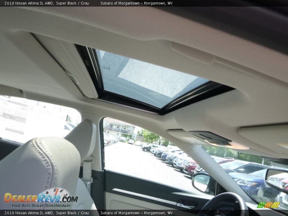 2019 Nissan Altima SL AWD Super Black / Gray Photo #12