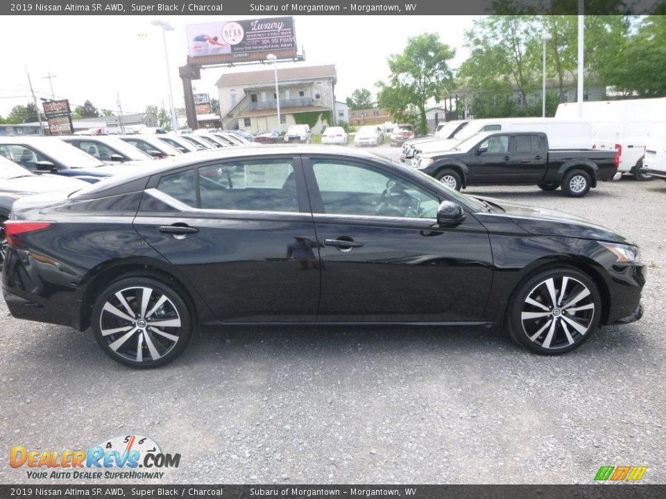 2019 Nissan Altima SR AWD Super Black / Charcoal Photo #3